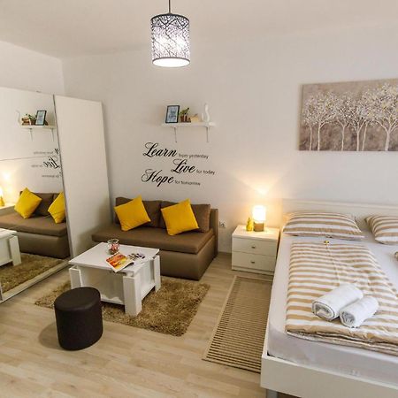 Gorgeous Home In Knin With Kitchen Kovacic المظهر الخارجي الصورة