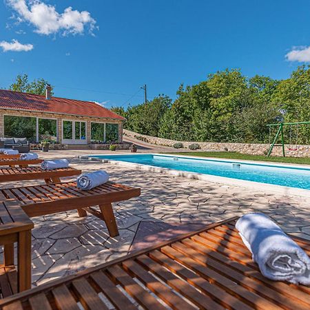 Gorgeous Home In Knin With Kitchen Kovacic المظهر الخارجي الصورة