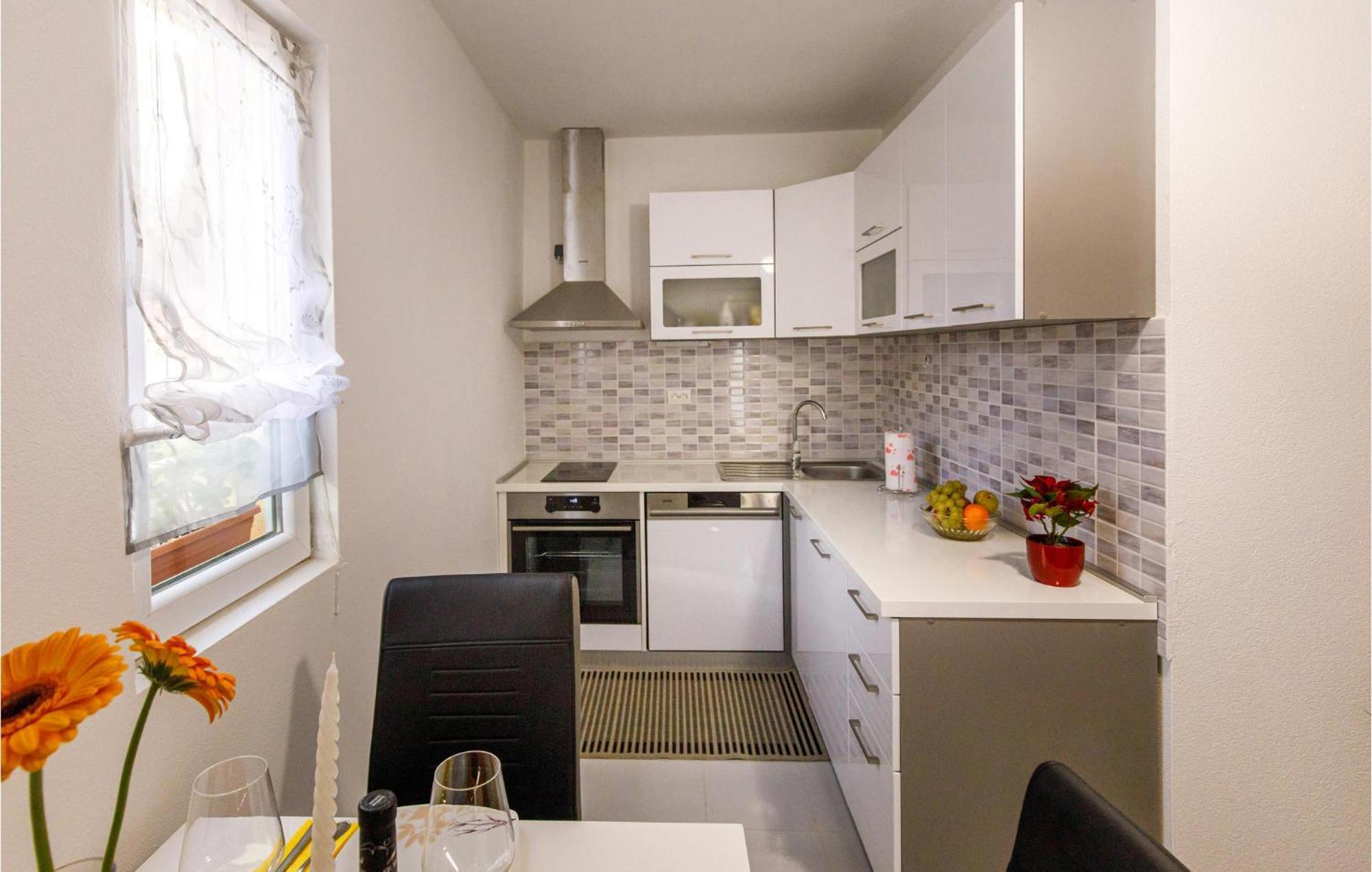 Gorgeous Home In Knin With Kitchen Kovacic المظهر الخارجي الصورة