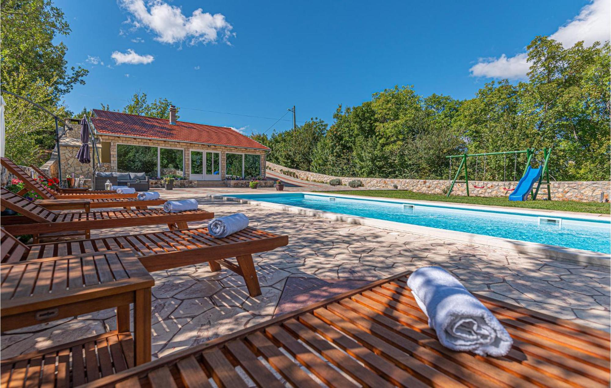 Gorgeous Home In Knin With Kitchen Kovacic المظهر الخارجي الصورة