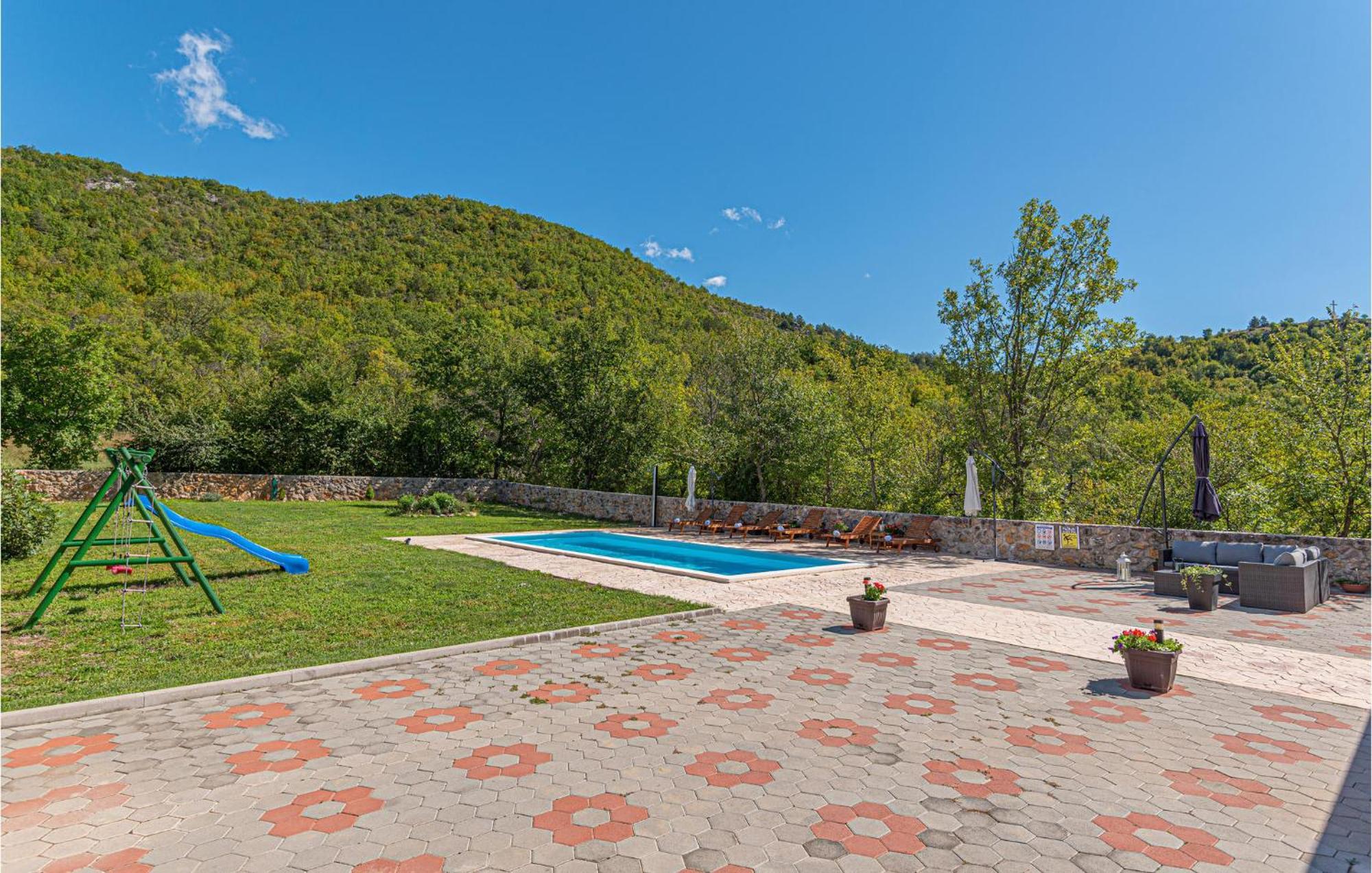 Gorgeous Home In Knin With Kitchen Kovacic المظهر الخارجي الصورة